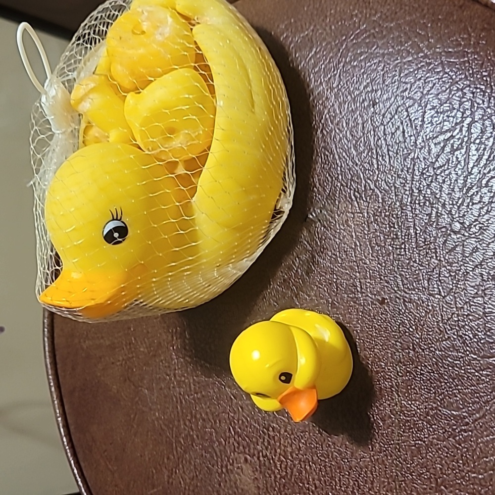 Rubber ducks - Picture 3 of 3